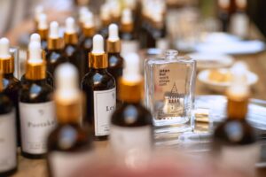 Atelier parfum : créer une fragrance unique qui vous ressemble -1